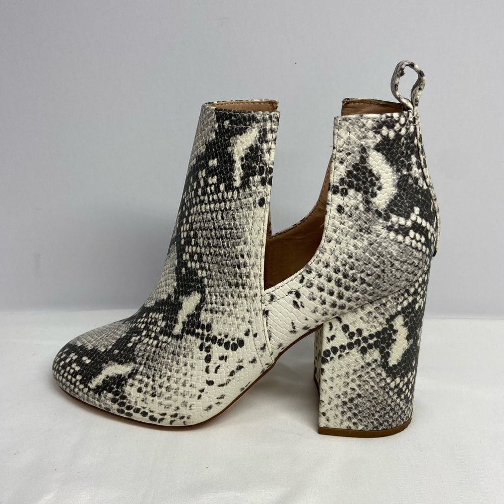 Steve Madden Nayna Snake Skin Print Ankle Booties 9.5M